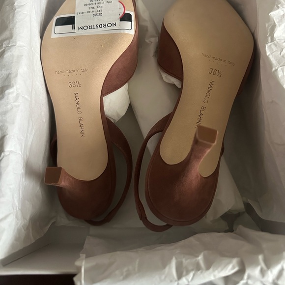 NWT Manolo Blahnik Maysli Suede Slingback Pump - Picture 3 of 5